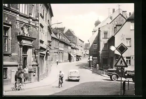 AK Rosswein /Sa., Döbelner Strasse mit Blick auf Kirchturmspitze