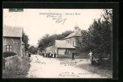 AK Touffreville, Place de la Mairie