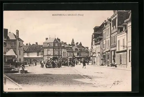 AK Montreuil-L`Argillé, Strassenpartie mit Passanten