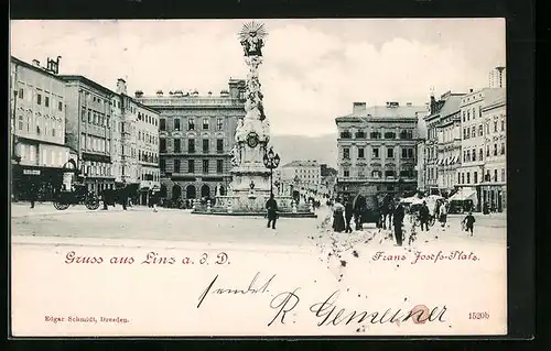 AK Linz a. d. Donau, Passanten auf dem Franz Josef Platz