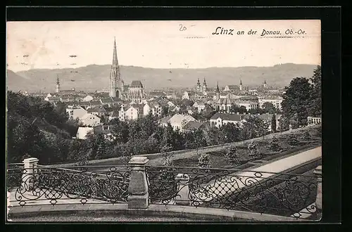 AK Linz a. d. Donau, Gesamtansicht mit Blick zum Dom