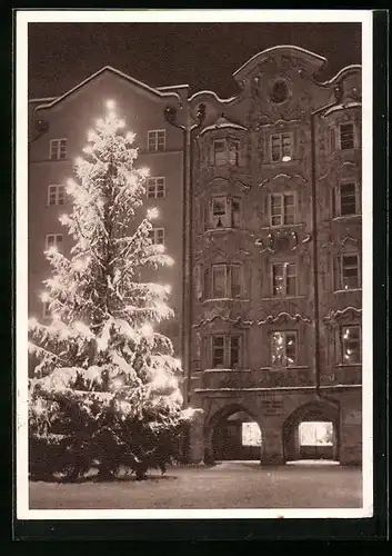 AK Linz a. D., Weihnachtsbaum vor barockem Haus