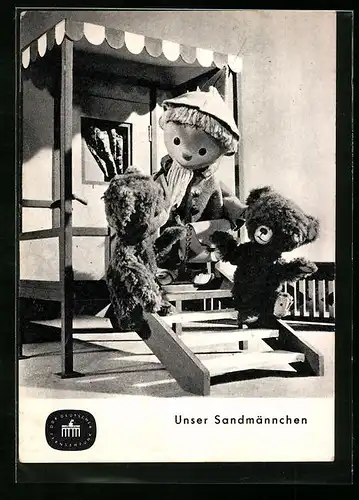 AK Sandmann mit zwei Teddybären
