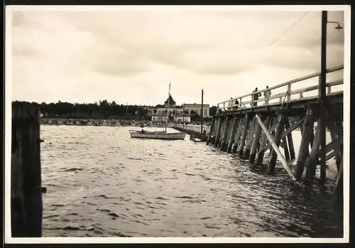 Fotografie unbekannter Fotograf, Ansicht Timmendorfer Strand, Strandhalle und Landungsbrücke
