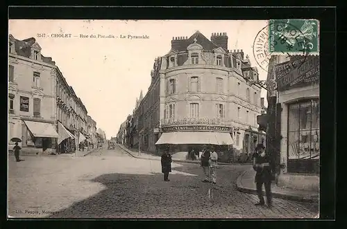 AK Cholet, Rue du Paradis, La Pyramide