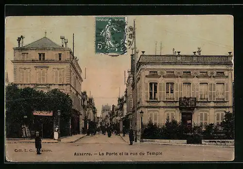 AK Auxerre, La porte et la rue du Temple