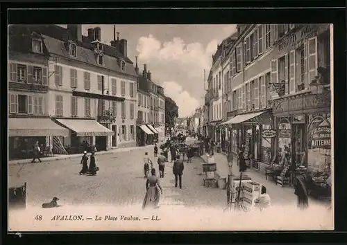 AK Avallon, La Place Vauban