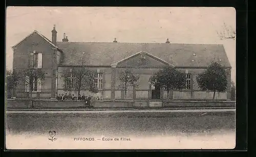 AK Piffonds, Ecole de Filles