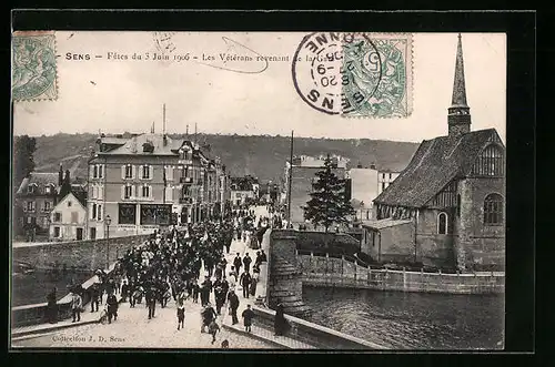 AK Sens, Fetes du 3 Juin 1906, Les Veterans revenant de la Garc