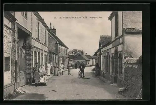 AK Le Mesnil-sur-l`Estrée, Grande Rue