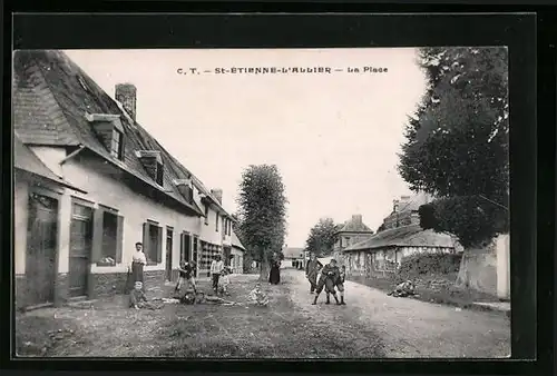 AK St-Étienne-l`Allier, La Place