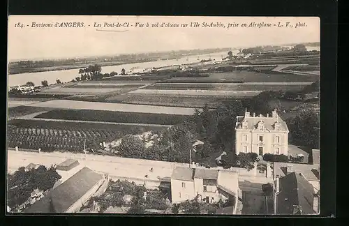 AK Les Ponts-de Cé, Vue a vol d`oiseau sur l`Ile St-Aubin, prise en Aeroplane