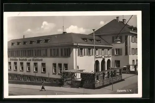 AK Oelsnitz i. V., Strassenpartie an der Stadtbank Sparkasse