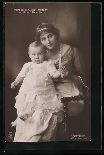 AK Prinzessin August Wilhelm mit ihrem Söhnchen