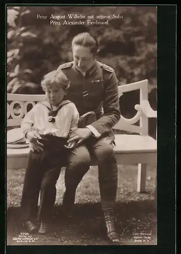 AK Prinz August Wilhelm von Preussen mit seinem Sohn Prinz Alexander Ferdinand