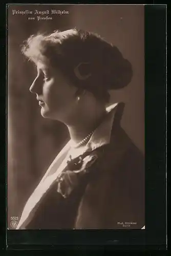 AK Prinzessin August Wilhelm von Preussen im Profil mit Perlenschmuck