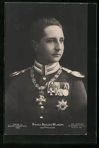 AK Prinz August Wilhelm von Preussen in Gala-Uniform mit Orden