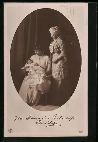 AK Zum Besten meiner Cecilienhilfe - Kronprinzessin Cecilie mit Täufling und Kaiserin