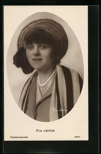 AK Schauspielerin Ria Jende bildschön mit Hut