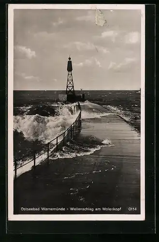 AK Warnemünde, Wellenschlag am Molenkopf