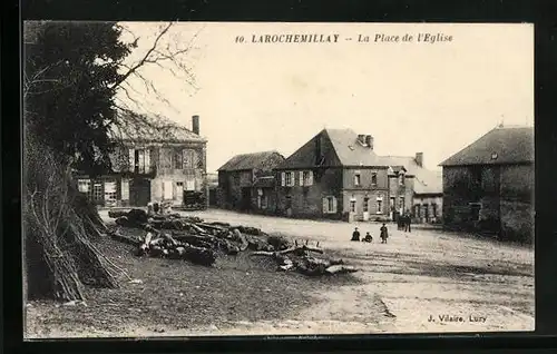 AK Larochemillay, La Place de l`Eglise