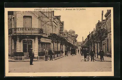 AK Cosne-sur-Loire, Avenue du 14 Juillet