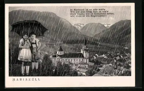AK Mariazell, Panorama bei Regenwetter mit Kindern unterm Regenschirm