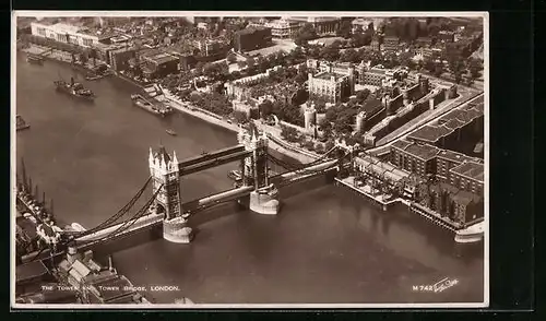 AK London, Tower Bridge, aerial view