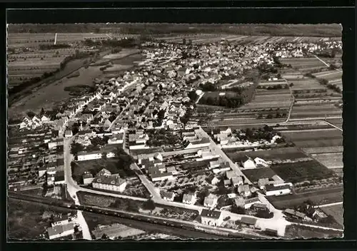 AK Neuburg a. Rhein, Kolonialwaren Helma Jordan, Fliegeraufnahme der gesamten Stadt