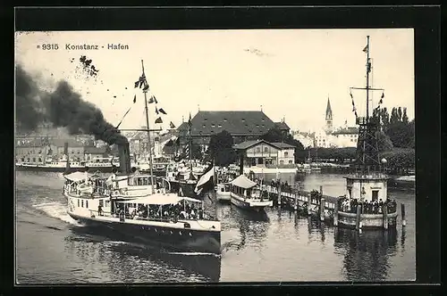 AK Konstanz am Bodensee, Ausflugsschiff am Seesteg im Hafen