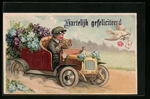 Präge-AK Junger Mann im Auto mit Blumen hinter Brieftaube, Glückwunsch