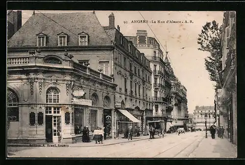 AK Angers, La Rue d`Alsace, Strassenpartie