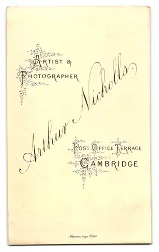 Fotografie A. Nicholls, Cambridge, Post Office Terrace, Eleganter Herr im Anzug mit Schnauzbart
