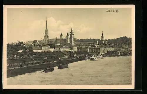 AK Linz /Donau, Ortsansicht von der Donau aus