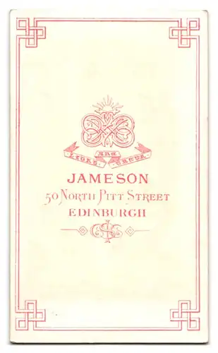 Fotografie Jameson, Edinburgh, 50 North Pitt Street, Junger Herr mit Bart und Krawatte