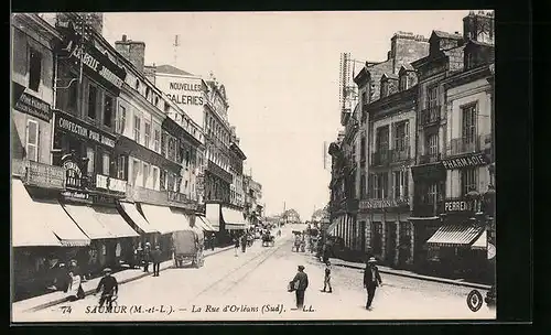 AK Saumur, La Rue d`Orleans (Sud)