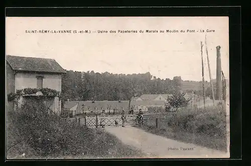 AK Saint-Rémy-la-Vanne, Usine des Papeteries du Marais au Moulin du Pont - La Gare