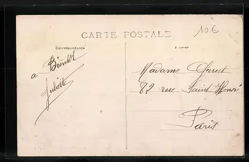 AK Montaiguillon, Ruines, Cour intérieure et Chapelle