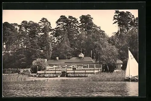 AK Waren /Müritz, HOG-Seebadrestaurant vom Wasser aus