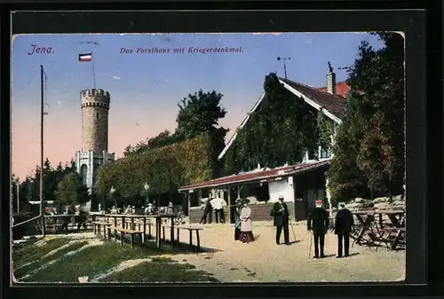 AK Jena, Urlauber vor dem Forsthaus mit Kriegerdenkmal