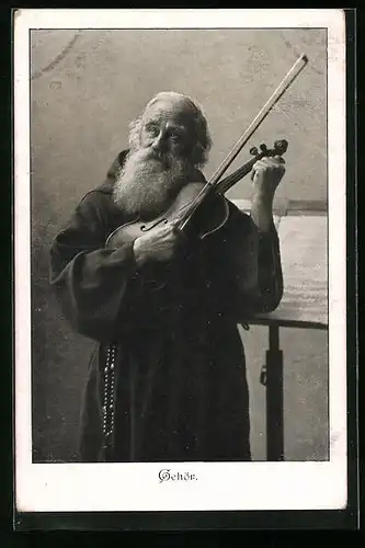 AK Geistlicher Violine spielend, Gehör