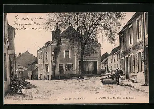 AK Asquins, Un Coin de la Place