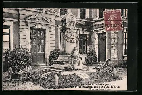 AK Saint-Florent-le-Vielil, La Mairie, Le Monument aux Morts pour la Patrie