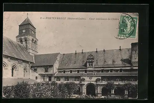 AK Fontevrault, cour interieure du Cloitre