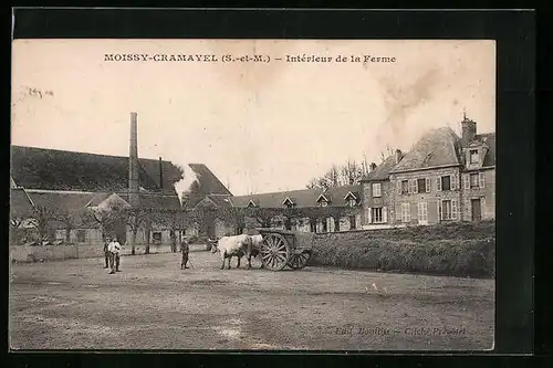 AK Moissy-Caramayel, Intérieur de la Ferme