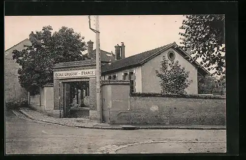 AK Avon, École Uruguay-France, Entrée Principale