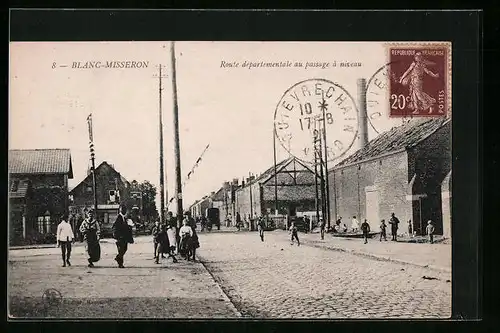 AK Blanc-Misseron, Route departementale au passage à niveau