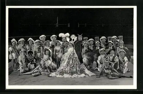 AK München-Solln, C. H. Schäfers Circus-Stadt Liliput, Memlingstr. 11, Liliputaner