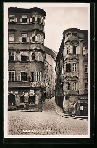 AK Linz a. d. Donau, Blick in die Altstadt mit verzierten Erkern