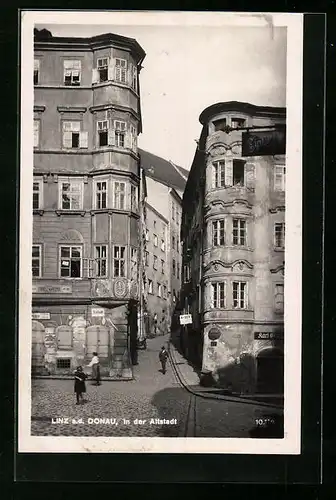 AK Linz a. d. Donau, Blick in eine Gasse der Altstadt